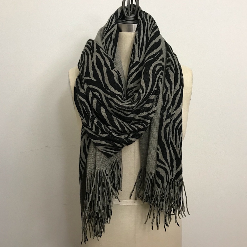 Zebra Cozy Shawl / Scarf